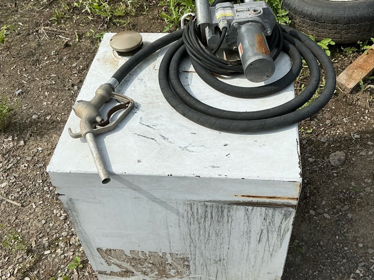 #185-•-steel-auxiliary-fuel-transfer-tank-with-gpi-150s-12v-electric-pump,-hose,-and-nozzle-image-2