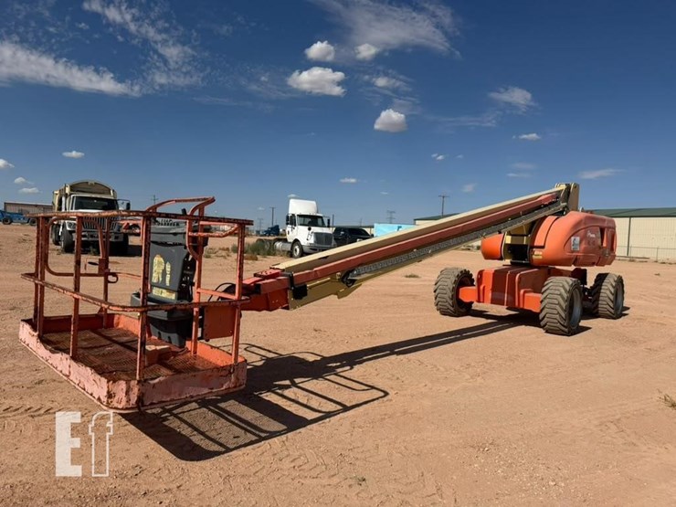 2007-jlg-800s-image-2