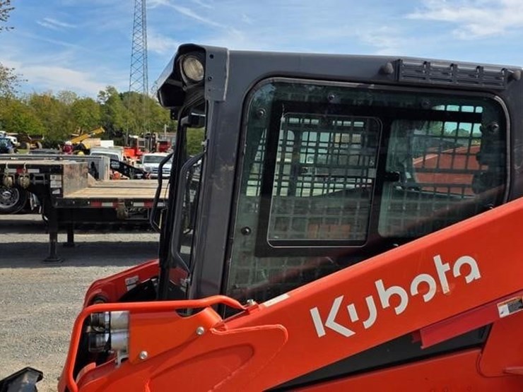2025-kubota-ssv75-image-31