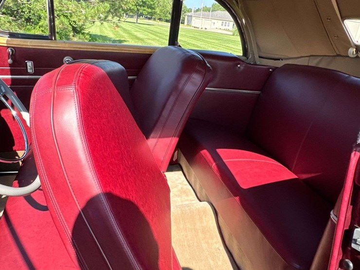 1947-ford-super-deluxe-sportsman-image-172