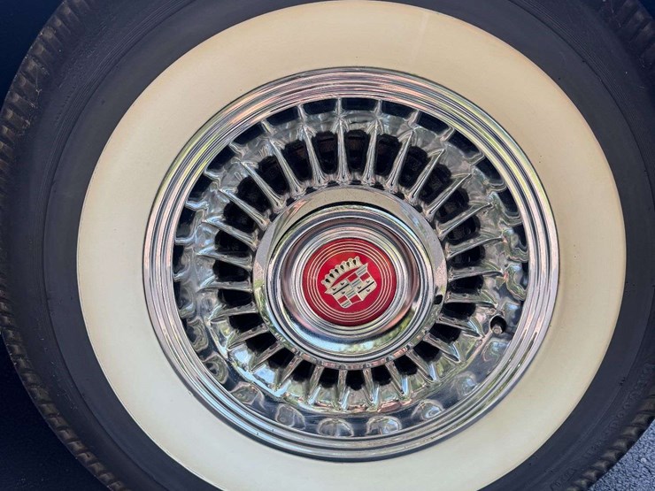 1957-cadillac-series-62-eldorado-biarritz-convertible-image-9