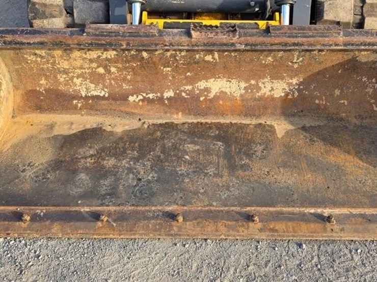 2022-deere-333g-image-37