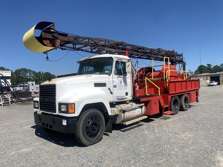 2001-mack-ch613-image-2