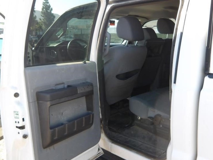 2011-ford-f350-image-15