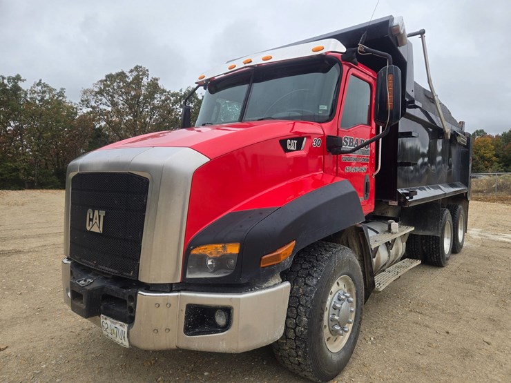 2012-caterpillar-ct660-image-1