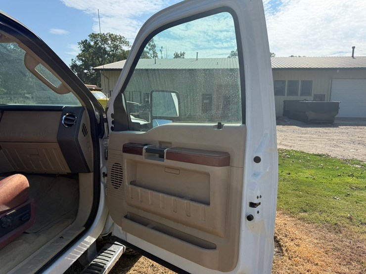 2010-ford-f350-image-77