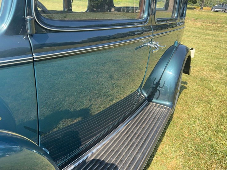 1932-cadillac-v-16-fleetwood-image-31