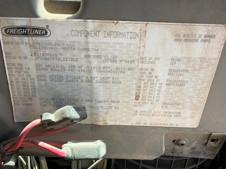 2006-freightliner-columbia-120-image-13