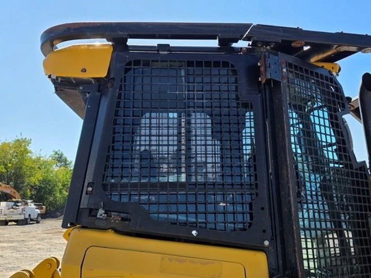 2021-caterpillar-d3-image-33