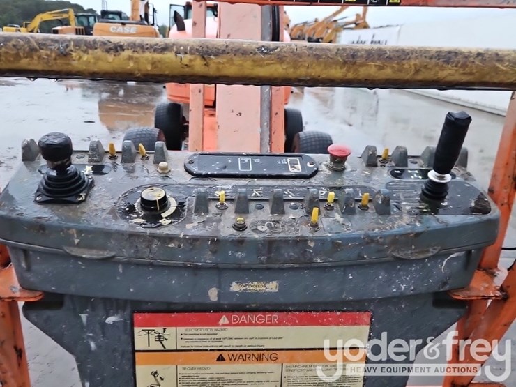 2018-jlg-460sj-image-13