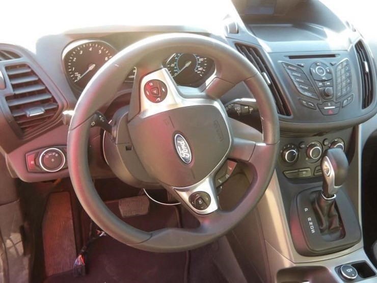 2015-ford-escape-image-16