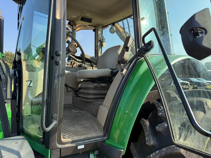 2017-john-deere-6110m-image-85