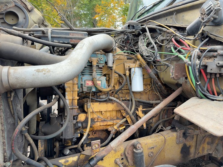1990-ford-l9000-image-8