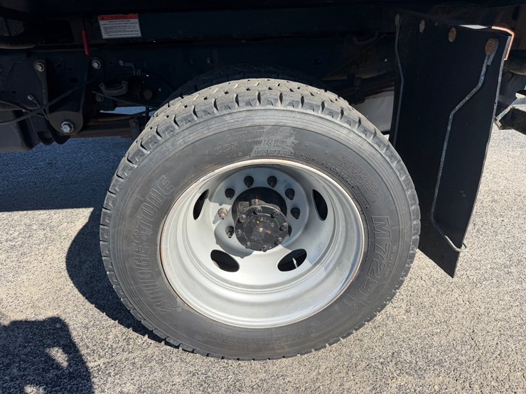 2016-ford-f550-image-7