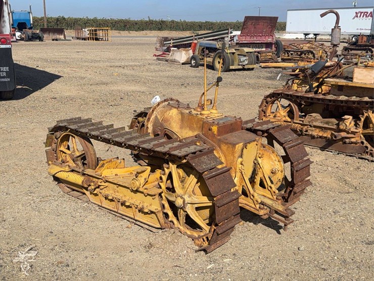 caterpillar-fifteen-image-2