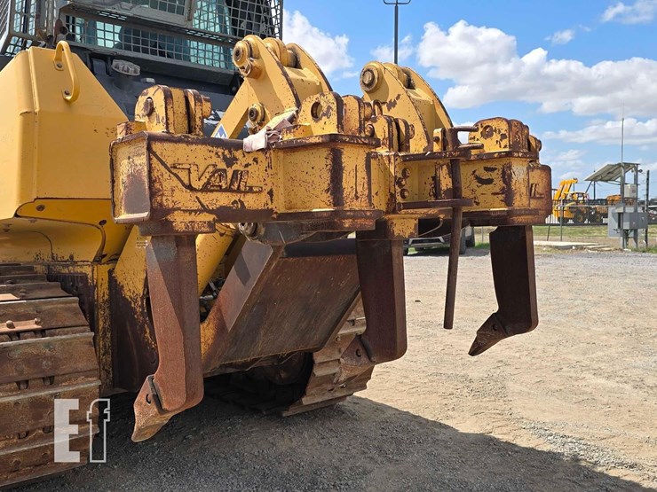 2008-deere-750j-image-14