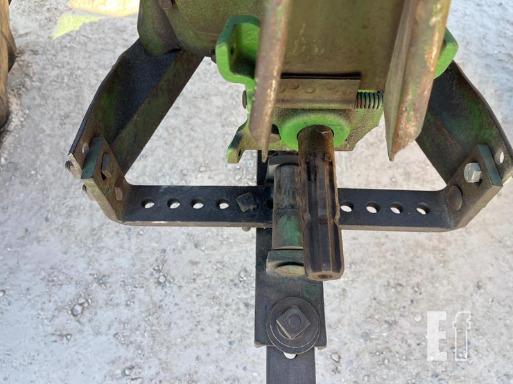 john-deere-b-image-7