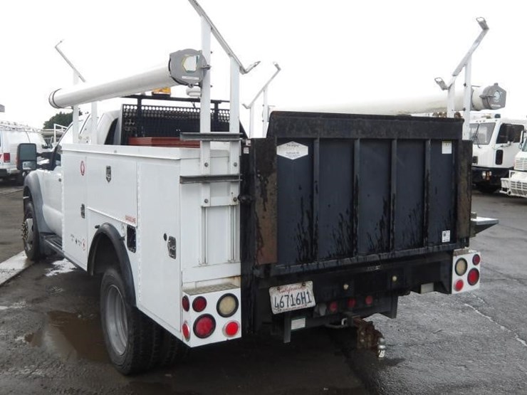 2011-ford-f550-image-4