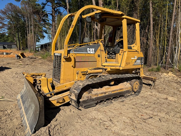 caterpillar-d3g-xl-image-1