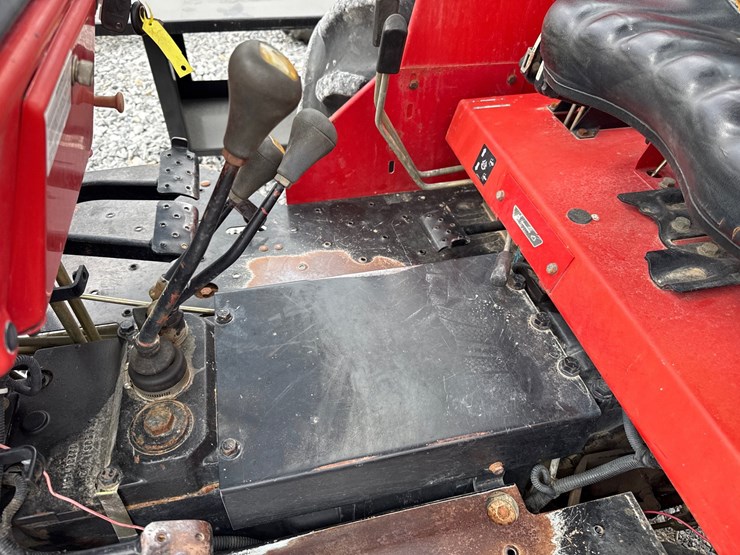 massey-ferguson-593-image-9