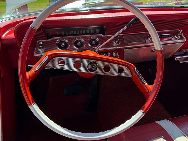 1961-chevrolet-impala-convertible-unrestored-original-image-93