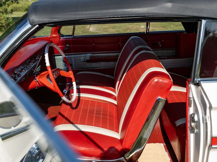 1961-chevrolet-impala-convertible-unrestored-original-image-58