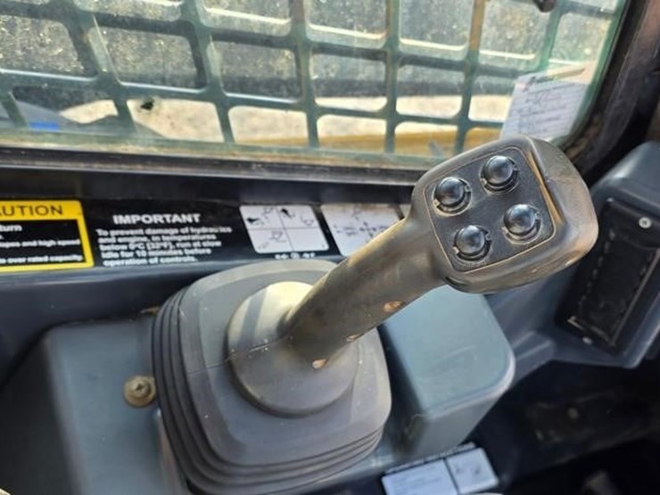 2019-deere-333g-image-46