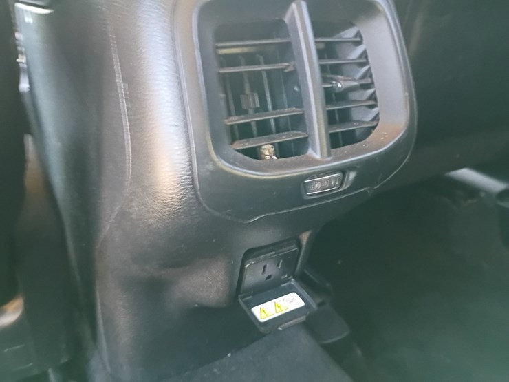 2014-jeep-cherokee-image-60