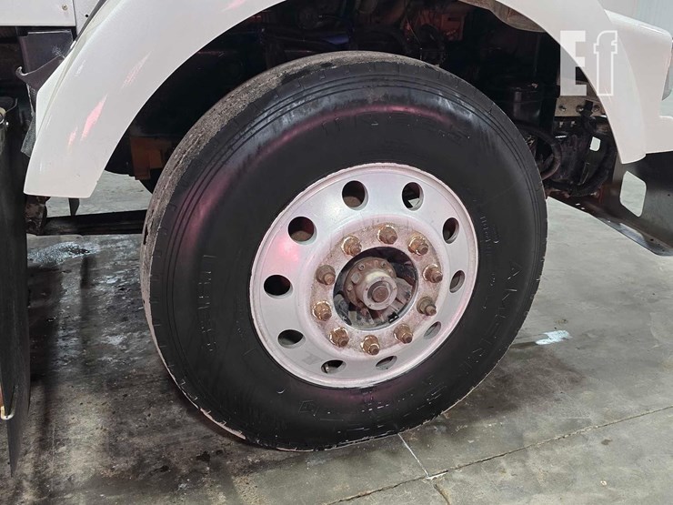 2004-kenworth-t800-image-23