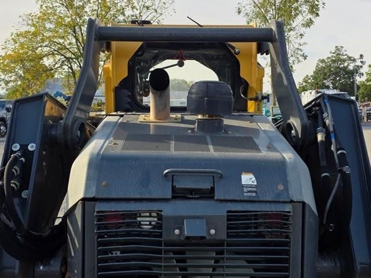 2019-deere-333g-image-21