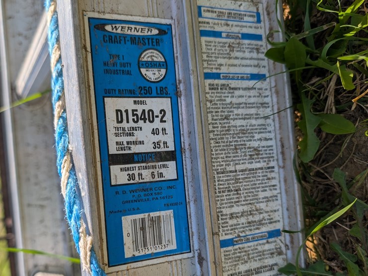 #4043-•-werner-aluminum-extension-ladder-image-9