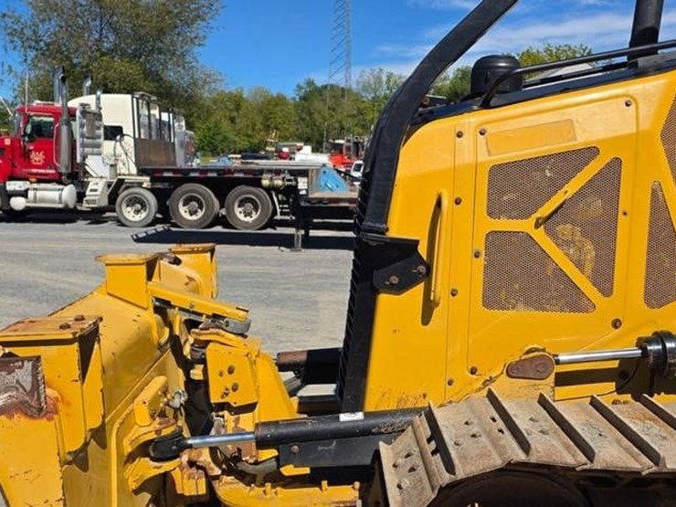 2021-caterpillar-d3-image-9