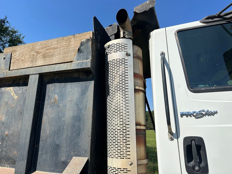 2011-international-prostar-image-45