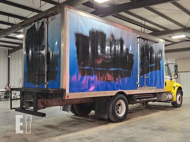 2010-international-durastar-4300-image-3