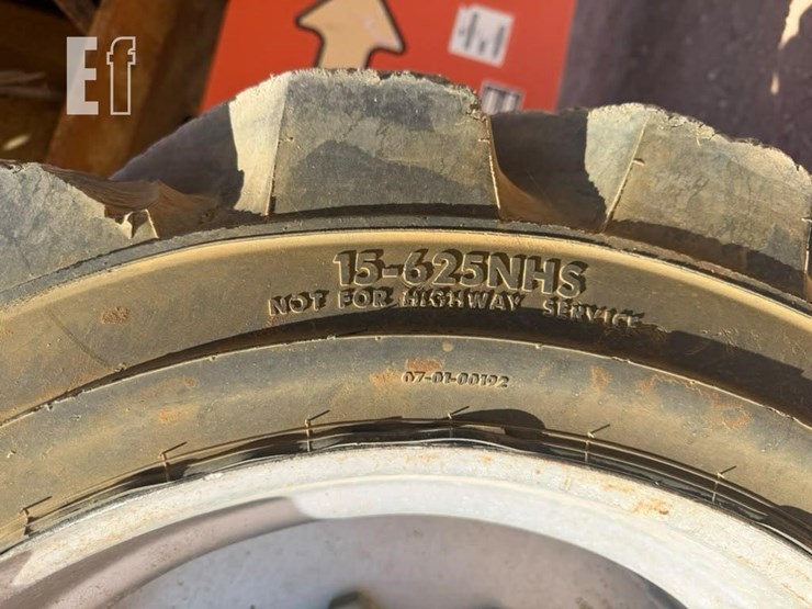 2008-jlg-800s-image-19