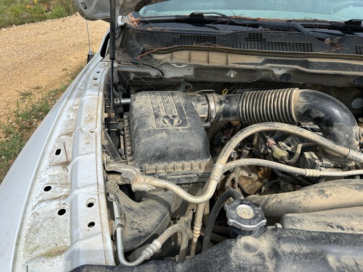 2014-dodge-1500-image-31
