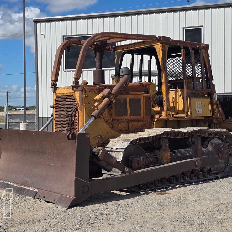 CATERPILLAR D6D