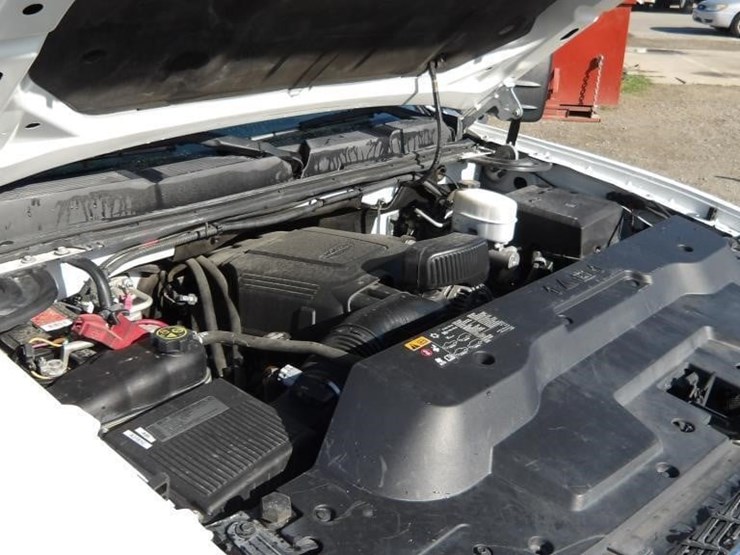 2013-chevrolet-silverado-2500-image-8