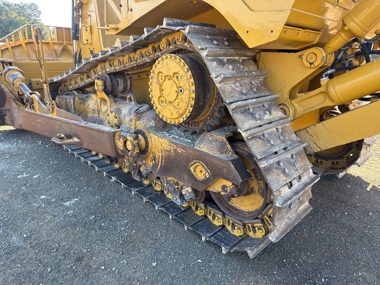 2019-caterpillar-d8t-image-26