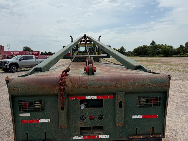 2013-peterbilt-367-image-7