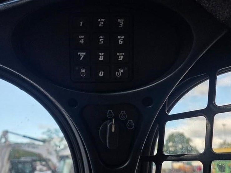 2018-bobcat-s550-image-52