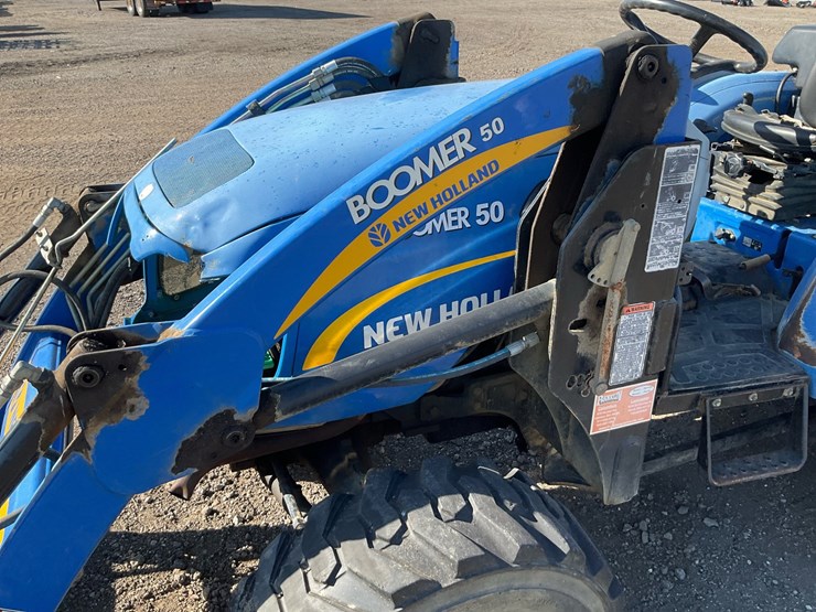 2010-new-holland-boomer-50-image-16
