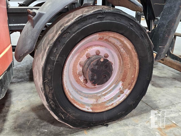 2014-jlg-g12-55a-image-26