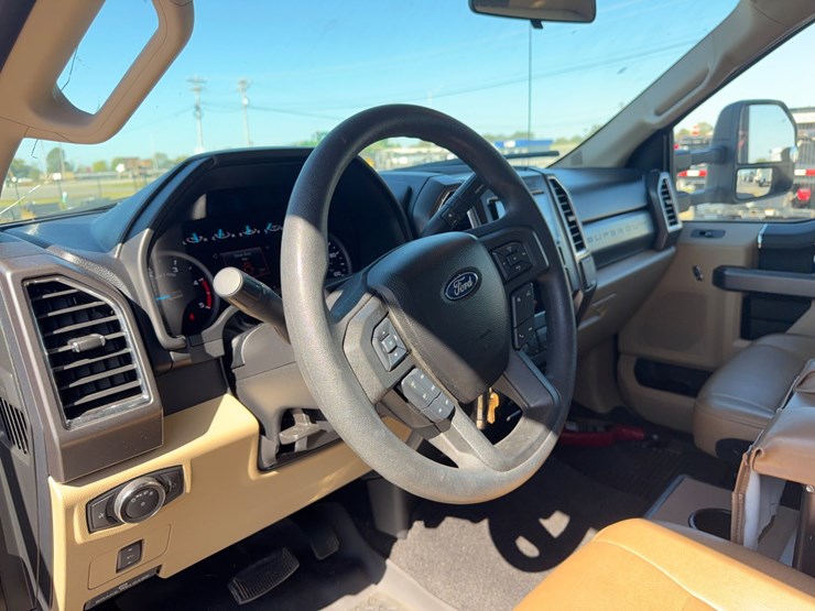 2018-ford-f550-image-23