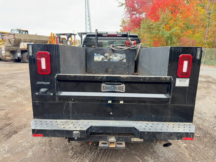2020-chevrolet-silverado-2500hd-image-4