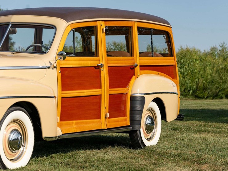 1947-ford-super-deluxe-woody-wagon-image-107