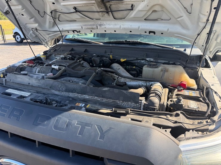 2014-ford-f550-image-29