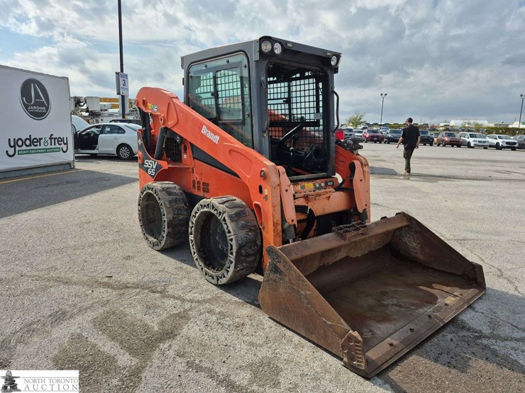2018-kubota-ssv65-image-3
