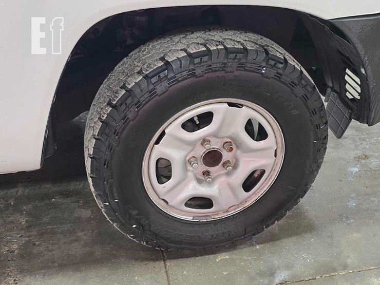 2013-toyota-tacoma-image-18