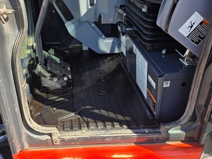 2025-kubota-kx033-4-image-47